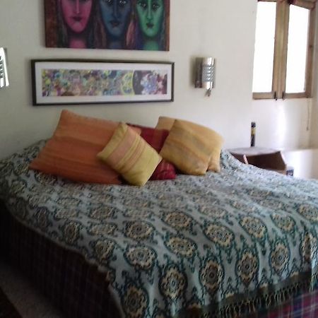 Nina Kochhar'S Homestay Нью-Дели Экстерьер фото
